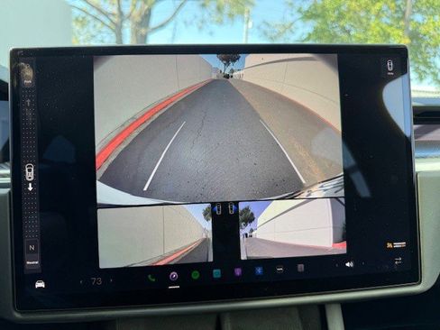 Used 2022 Tesla Model X Plaid image 20