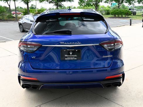 Used 2023 Maserati Levante Trofeo AWD/4WD image 6