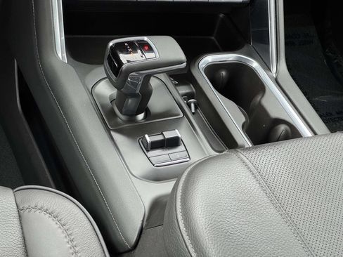 Used 2023 GMC Sierra 1500 Denali AWD/4WD image 5