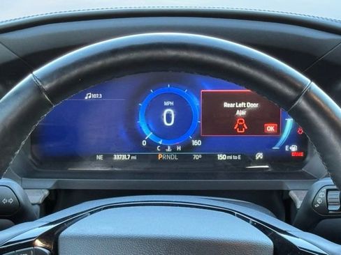 Used 2022 Ford Explorer Platinum w/ Equipment Group 601A image 3