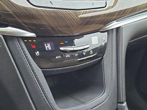 Used 2022 Cadillac XT6 Premium Luxury w/ Platinum Package image 31