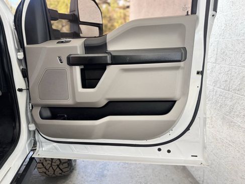 Used 2019 Ford F250 XL w/ Power Equipment Group AWD/4WD image 25