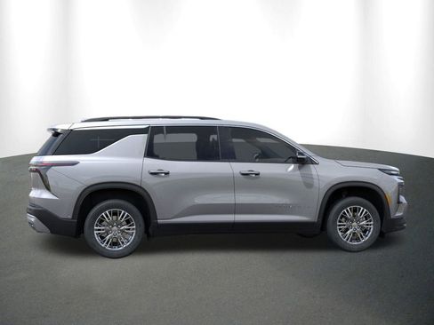 New 2026 Chevrolet Traverse LT w/ LPO, Floor Liner Package image 6