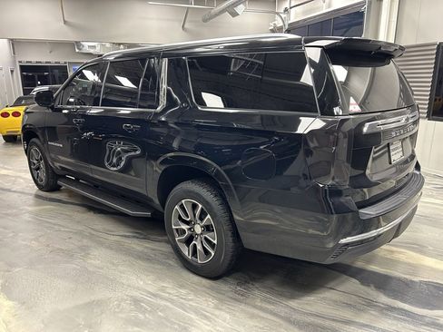 Used 2021 Chevrolet Suburban LT w/ Rear Media and Nav Package image 35