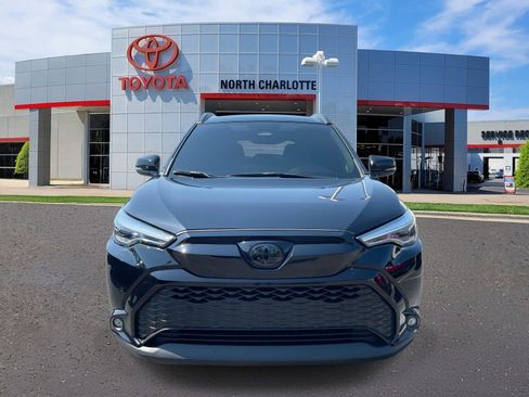 Used 2024 Toyota Corolla Cross XSE w/ Convenience Package AWD/4WD image 2