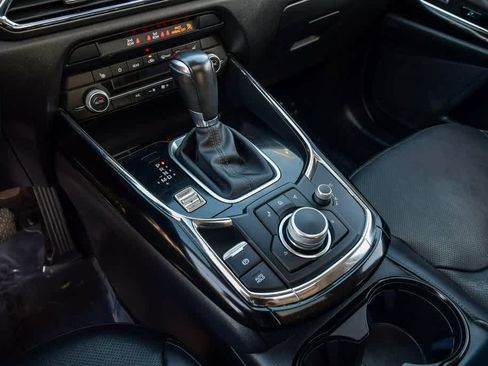 Used 2023 MAZDA CX-9 Touring image 22