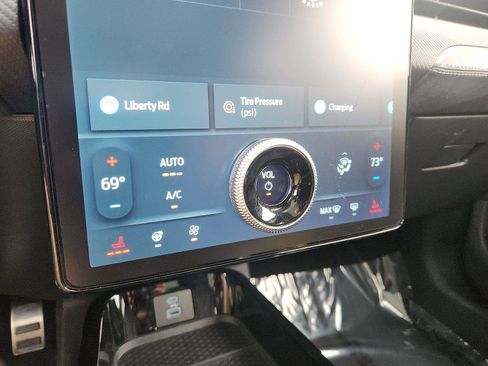 Used 2021 Ford Mustang Mach-E Premium image 16