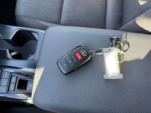 Used 2025 Toyota Camry LE image 20