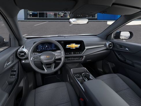 New 2026 Chevrolet Equinox LT AWD/4WD image 15