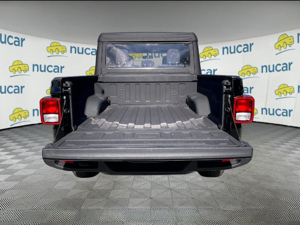 Used 2023 Jeep Gladiator Sport AWD/4WD image 31