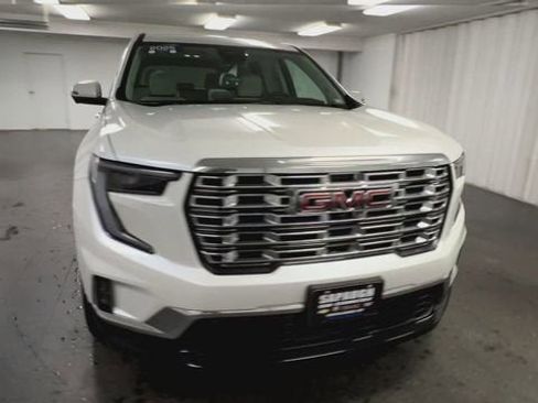 Certified 2025 GMC Acadia Denali AWD/4WD image 3