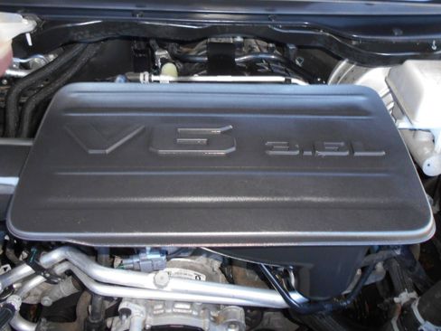 Used 2022 RAM 1500 Big Horn AWD/4WD image 5