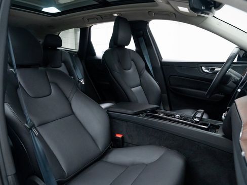 Used 2024 Volvo XC60 T8 Plus image 25