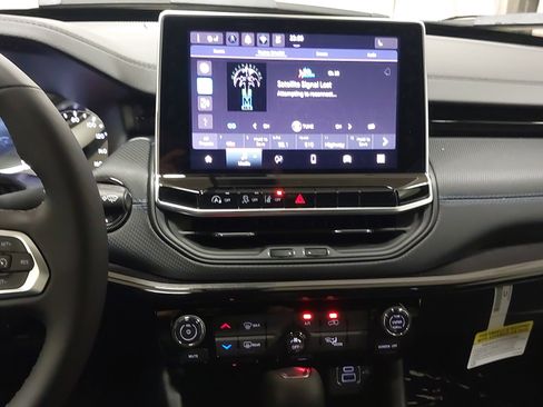 New 2026 Jeep Compass Latitude image 20