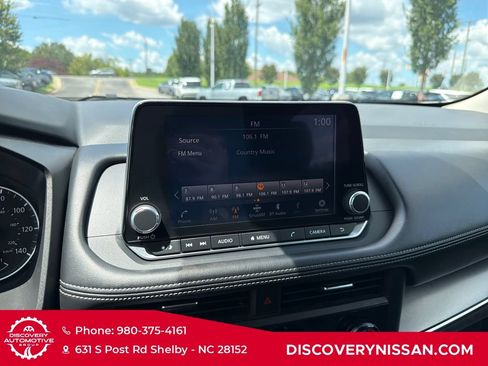 Certified 2025 Nissan Rogue SV AWD/4WD image 16