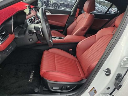 Used 2023 Genesis G70 2.0T w/ Sport Prestige Package RWD image 29