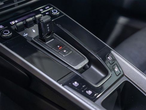 Used 2020 Porsche 911 Carrera S image 28