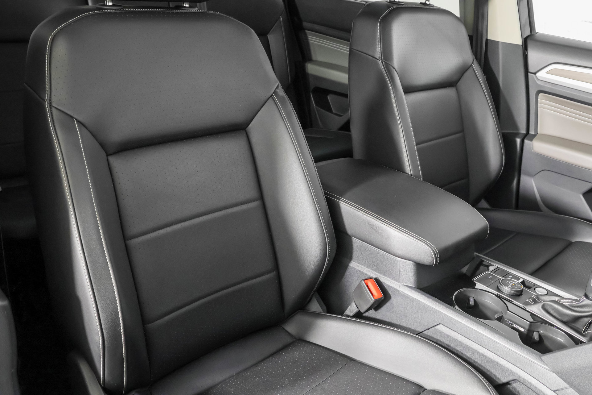Certified 2023 Volkswagen Atlas SEL AWD/4WD image 49