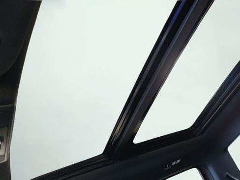 Used 2020 Ford F150 Platinum w/ Equipment Group 701A Luxury image 39