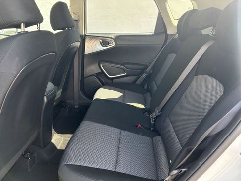 Used 2025 Kia Soul LX w/ LX Technology Package image 23