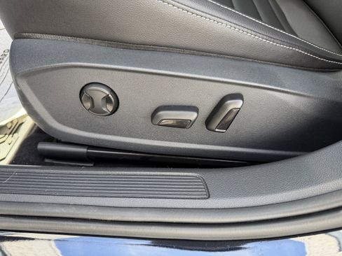Used 2022 Volkswagen Jetta SE FWD image 13