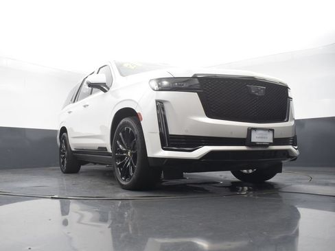 Used 2021 Cadillac Escalade Sport w/ Driver Assist Tech Package AWD/4WD image 52