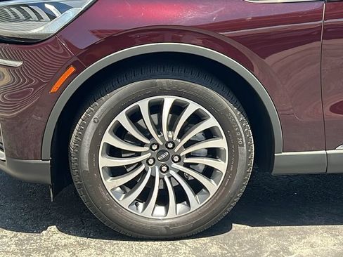 Certified 2024 Lincoln Aviator 2WD w/ Premium Package image 7