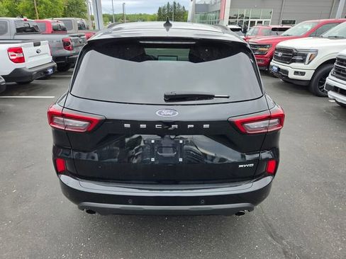 Used 2024 Ford Escape ST-Line w/ Tech Pack #1 AWD/4WD image 5