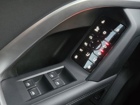 New 2025 Audi Q5 Prestige image 13