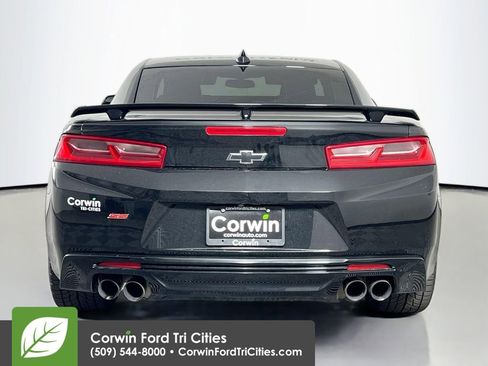 Used 2018 Chevrolet Camaro SS image 13