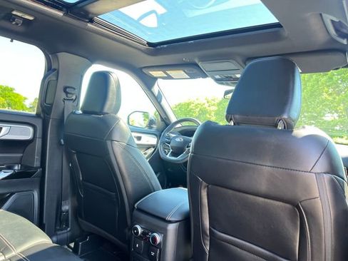 Used 2022 Ford Explorer ST w/ Equipment Group 401A AWD/4WD image 35