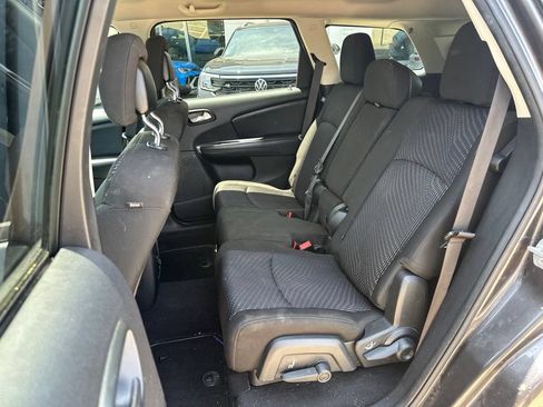 Used 2019 Dodge Journey SE w/ Premium Group FWD image 13