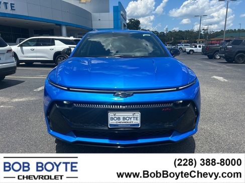 New 2025 Chevrolet Equinox EV RS w/ LPO, Illumination Package image 3