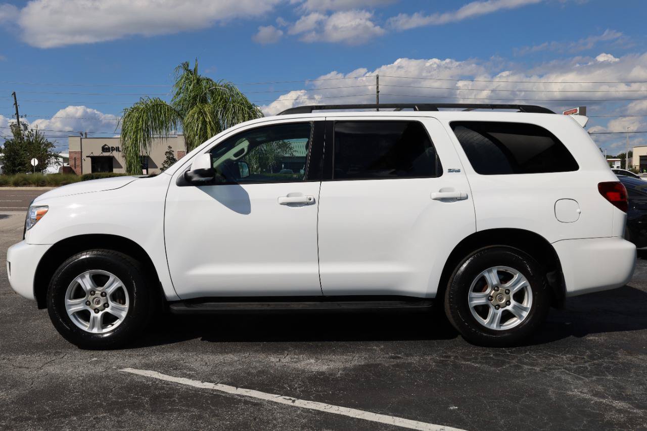 Used 2013 Toyota Sequoia SR5 RWD image 3