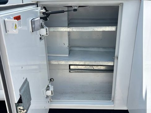 Used 2019 GMC Savana 3500 w/ Power Convenience Package RWD image 7