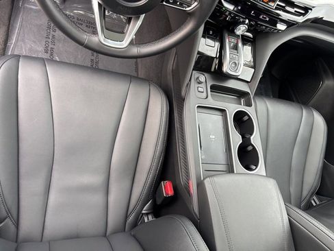Used 2025 Acura MDX SH-AWD image 15