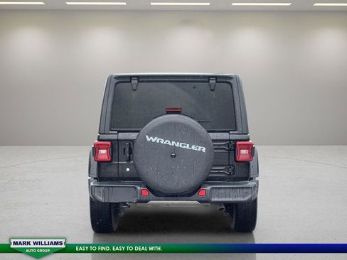 Used 2019 Jeep Wrangler Unlimited Sahara w/ Safety Group image 6