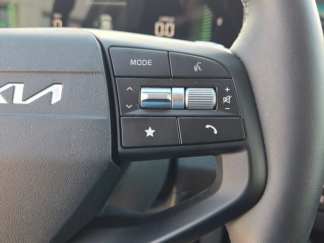 Used 2026 Kia Sportage LX FWD image 26