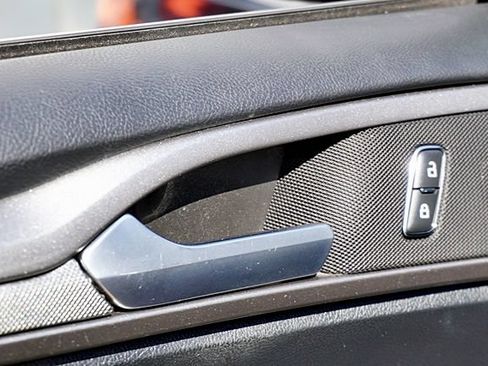 Used 2019 Ford Fusion SE FWD image 28