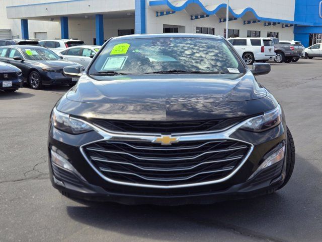 Used 2024 Chevrolet Malibu LT FWD image 2