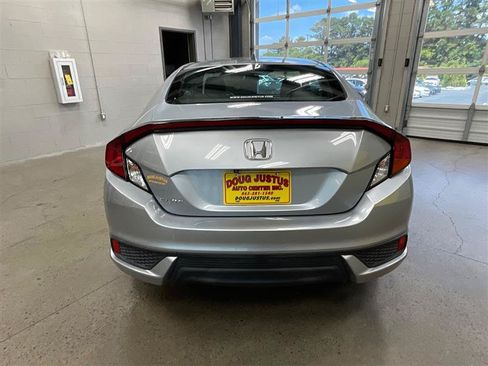 Used 2020 Honda Civic EX image 4