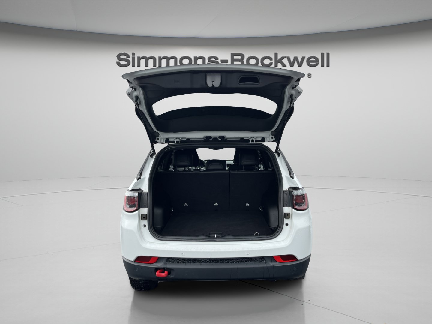 Used 2025 Jeep Compass Trailhawk AWD/4WD image 9
