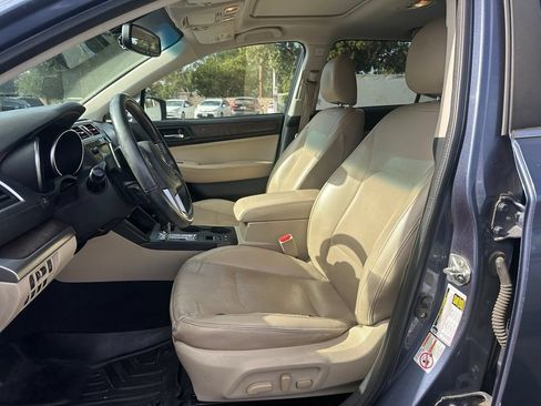 Used 2017 Subaru Outback 2.5i Limited AWD/4WD image 11