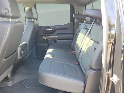 Used 2021 Chevrolet Silverado 1500 LT Trail Boss w/ Convenience Package II image 11