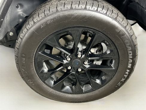 Used 2024 Jeep Wrangler Unlimited Sahara image 25