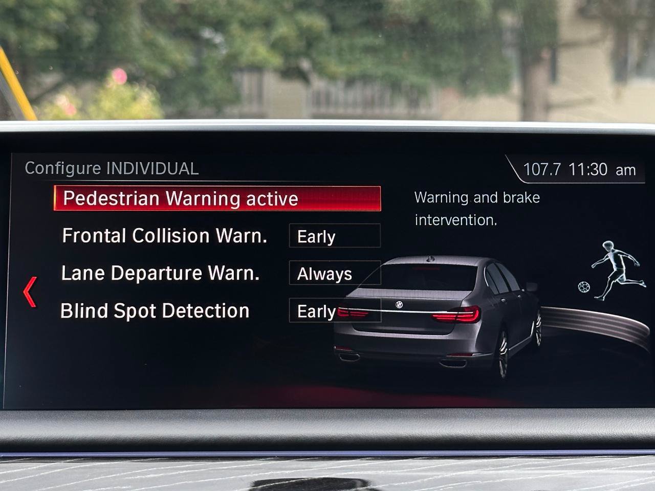 Used 2019 BMW 740i w/ Executive Package RWD image 27
