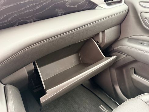 Used 2021 GMC Yukon XL Denali w/ Denali Premium Package image 22