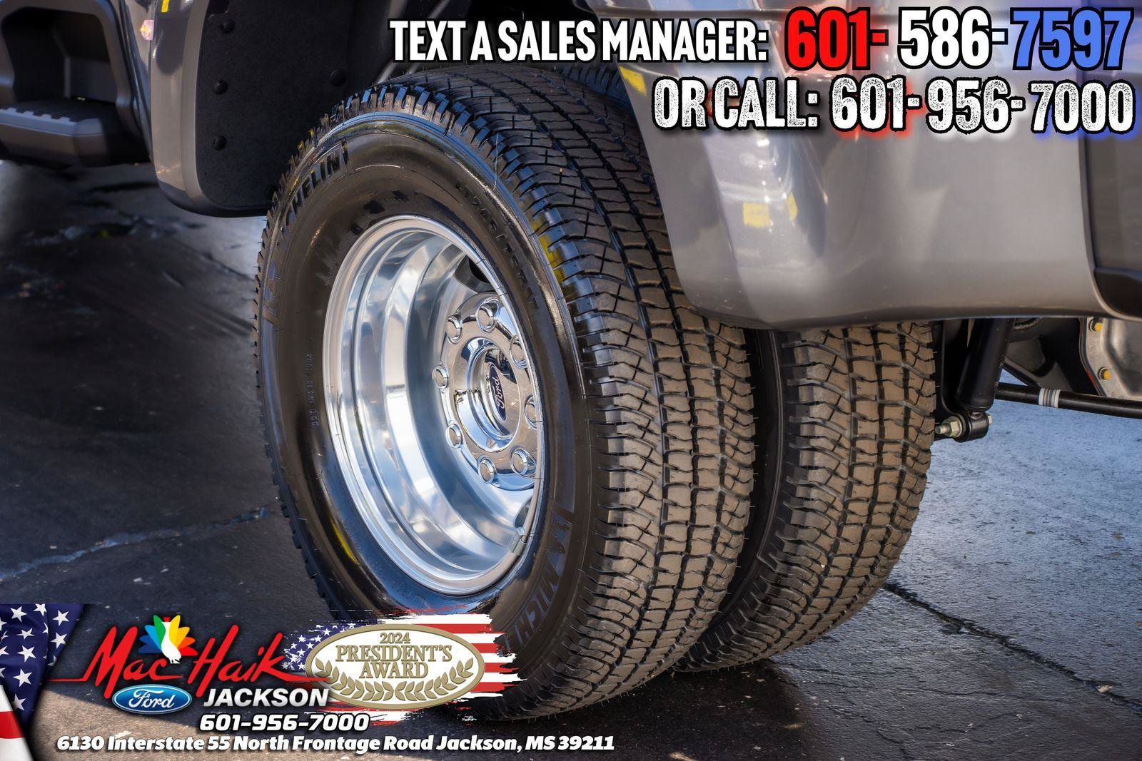 Used 2026 Ford F350 Lariat w/ Lariat Ultimate Package AWD/4WD image 3