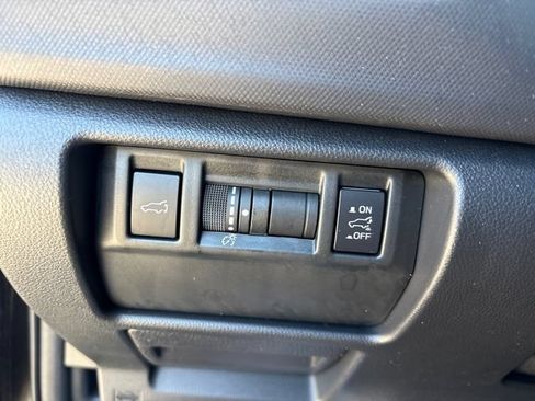 Certified 2025 Subaru Forester Touring AWD/4WD image 27