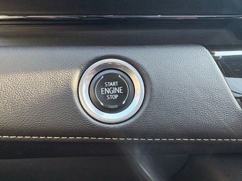 Used 2022 Cadillac Escalade ESV Premium Luxury AWD/4WD image 40
